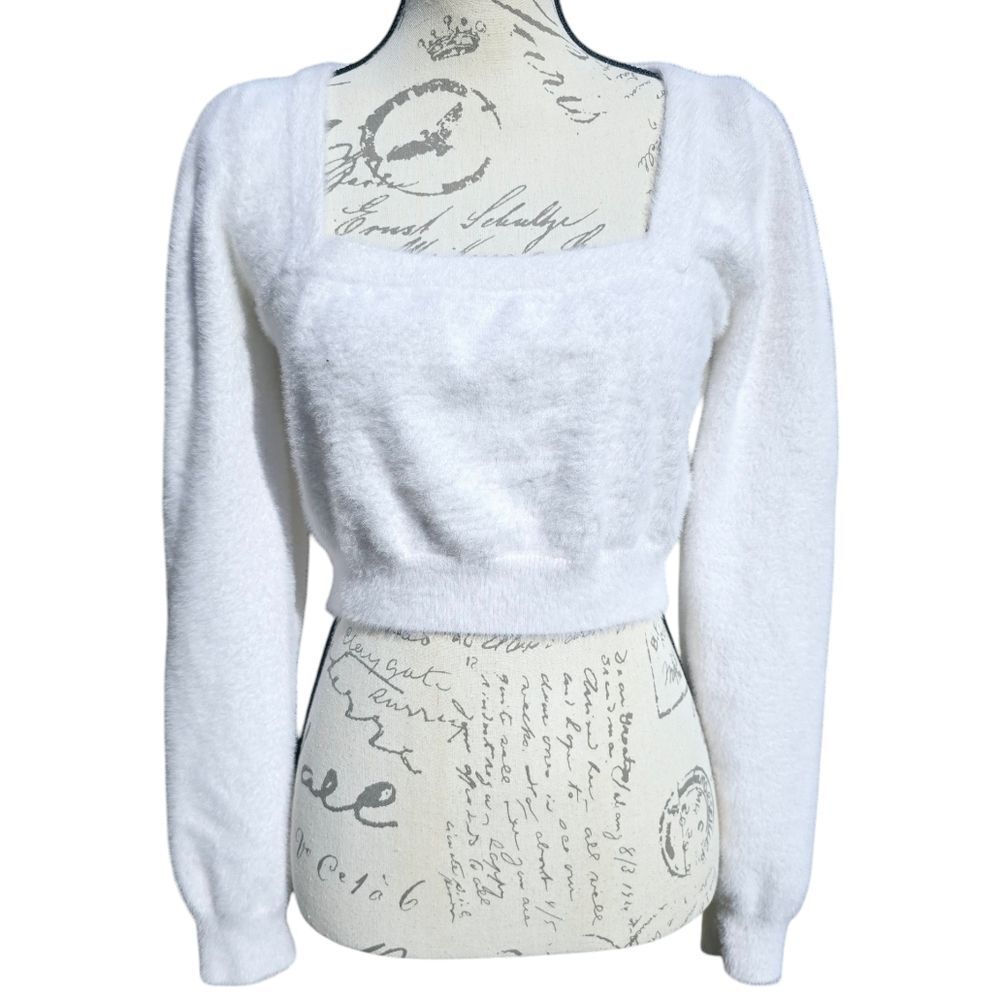 Kourt Statement Squareneck Crop Sweater White Fuzzy Women's Medium‎